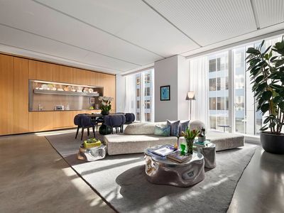 100 E 53rd St #5A