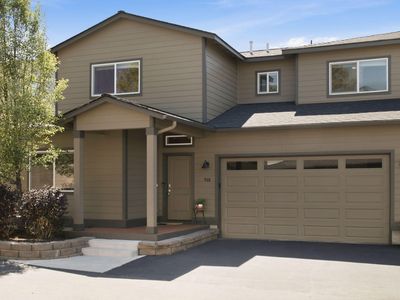 968 NE Paula Dr