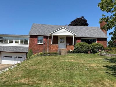45 Linda Ln