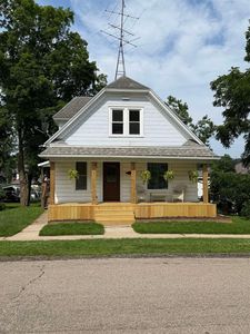 307 N East St