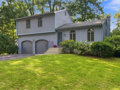 Property at 8 Sky View Rd, North Smithfield, RI
