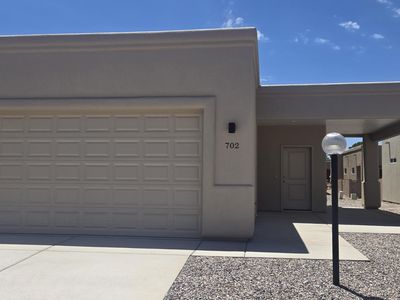 702 S Sky Ranch Rd