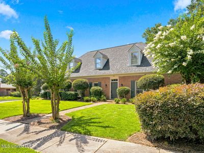 10 Moss Forest Pl