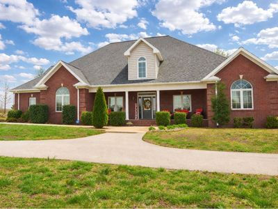 6091 Harmony Grove Rd