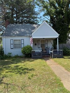 5759 Chesapeake Blvd