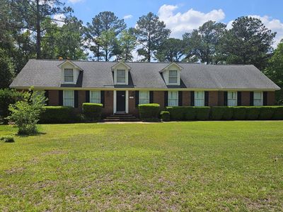 1385 Crine Blvd