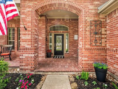 2303 Crescent Water