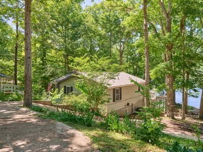 435 Woodland Hills Rd