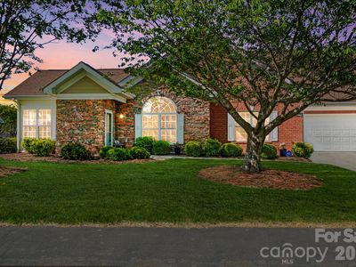 3270 Abbey Walk Ln