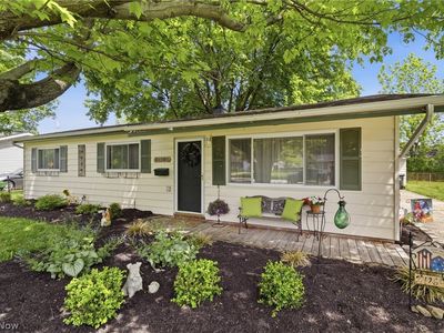 24264 Fairlawn Dr