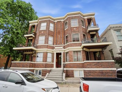 128 E 5th St APT 3