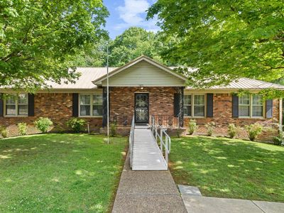 1911 Beechwood Dr