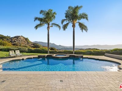 3011 Mountain Park Dr