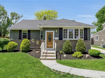 426 Ashford Ave