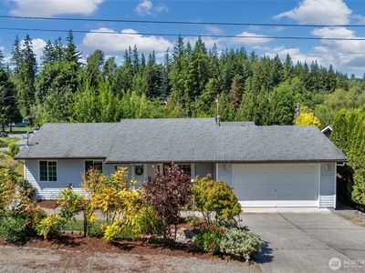 2415 255th Street NW