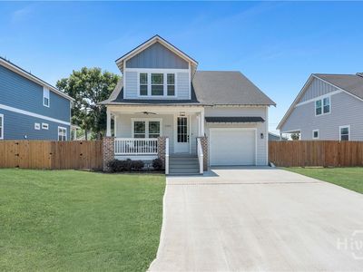 2005 E 38th Street