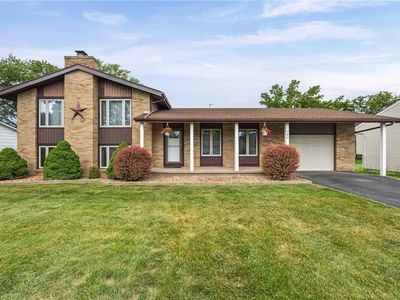 744 English Rd