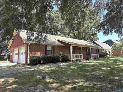 Property at 2602 13th St SE, Decatur, AL