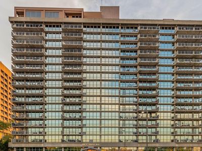 600 E Admiral Blvd UNIT 1802