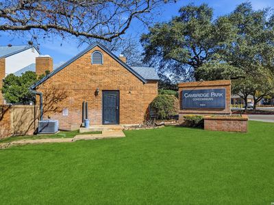 11311 Sir Winston #111