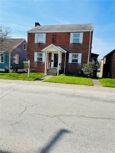 77 Downer Ave