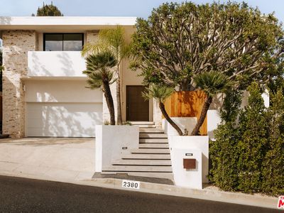 2380 Venus Dr