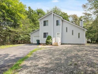 9197 Buttonwood Ct