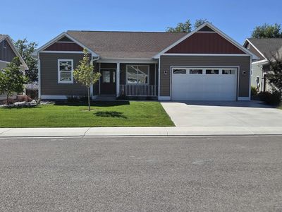 1015 Snowdrop Ct