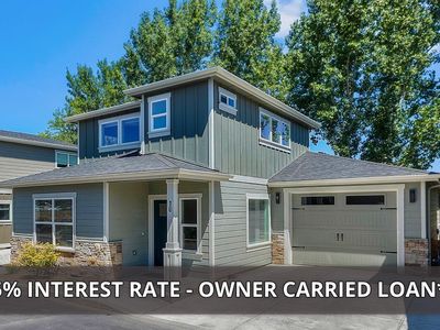 2755 SW Greens Blvd #10