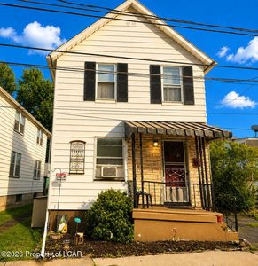 11 Weir Ln