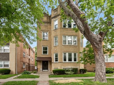 2732 W Greenleaf Ave APT 3