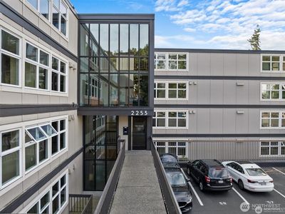 2253 Gilman Drive W #104
