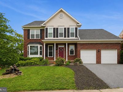 2402 Shaker Ln