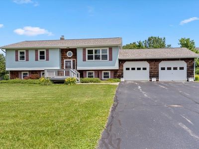 17 Meadowbrook Lane