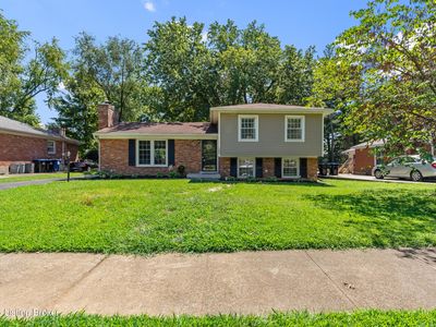 Property at 9306 Trentham Ln, Rolling Hills, KY