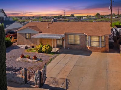 5832 Dearborne Dr