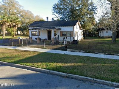 1454 W 6TH Street