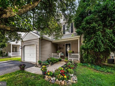 930 Trellis Ln