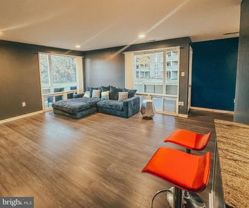 7147 Donnell Pl APT B-1