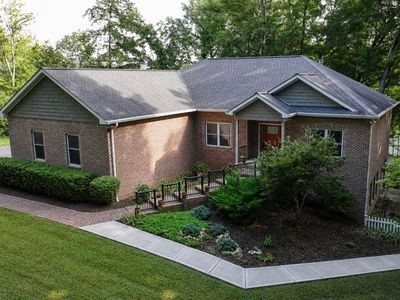172 Periwinkle Hill Rd