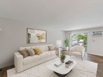 3540 Hennepin Ave S #218