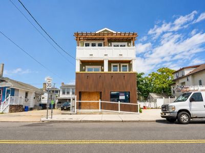 111 N Dorset Ave #B