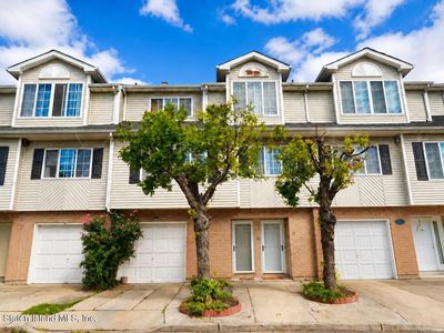 39 Hemlock Ln