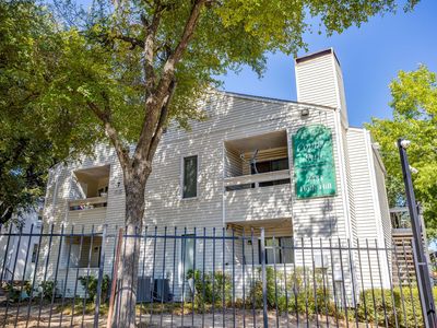 7431 Holly Hill Dr APT 101