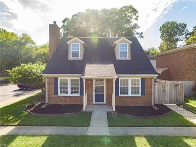 219 Loch Cir