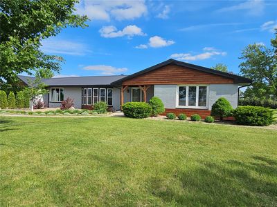 1212 Dubuque Rd