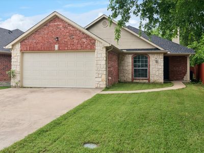 745 Lakeside Dr