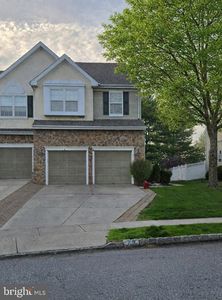 73 Hearthstone Ln