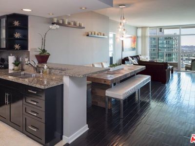 13700 Marina Pointe Dr Unit 1725