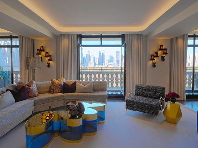 825 5th Ave FLOOR 15